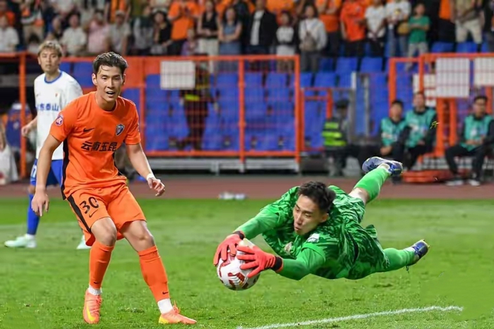 山东泰山客场挑战云南玉昆 球迷海报或助打破不