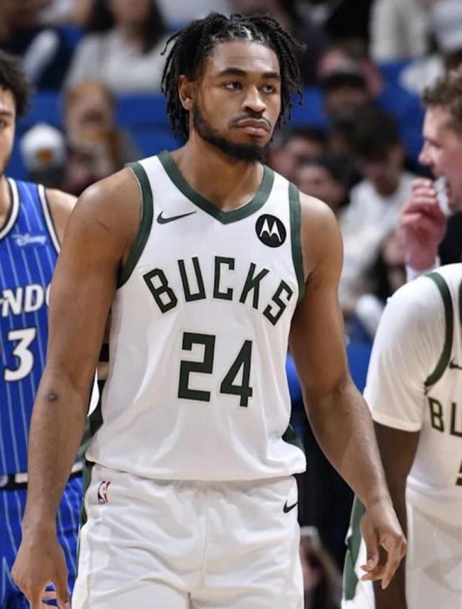 雄鹿闪电裁掉托马斯 短暂效力后遭弃用