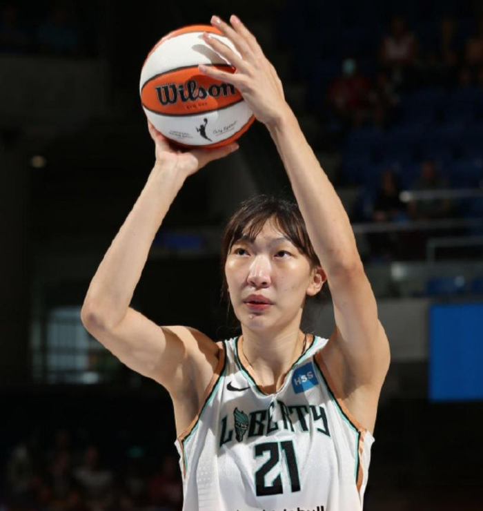 韩旭重返纽约自由人队却仅获训练营合同引热议